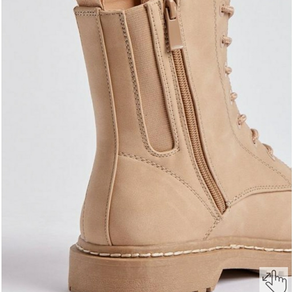 Boots - Picture 3 of 4